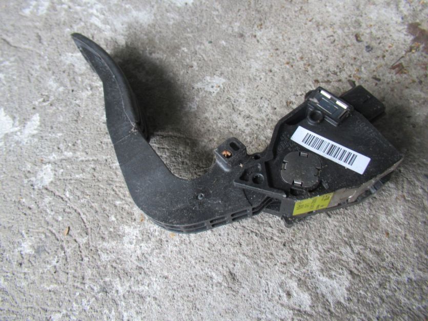 DACIA LODGY DOKKER LIFT 2017 R. PEDAŁ GAZU 180021343R