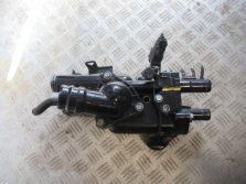 HYUNDAI SONATA HYBRID 2010-2015 2,4 OBUDOWA TERMOSTATU 2.4 G4KK 25620-2GXXX