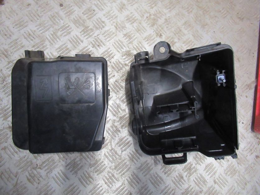 DACIA LODGY DOKKER LIFT 2017 R. 1.2 TCESKRZYNKA BEZPIECZNIKÓW