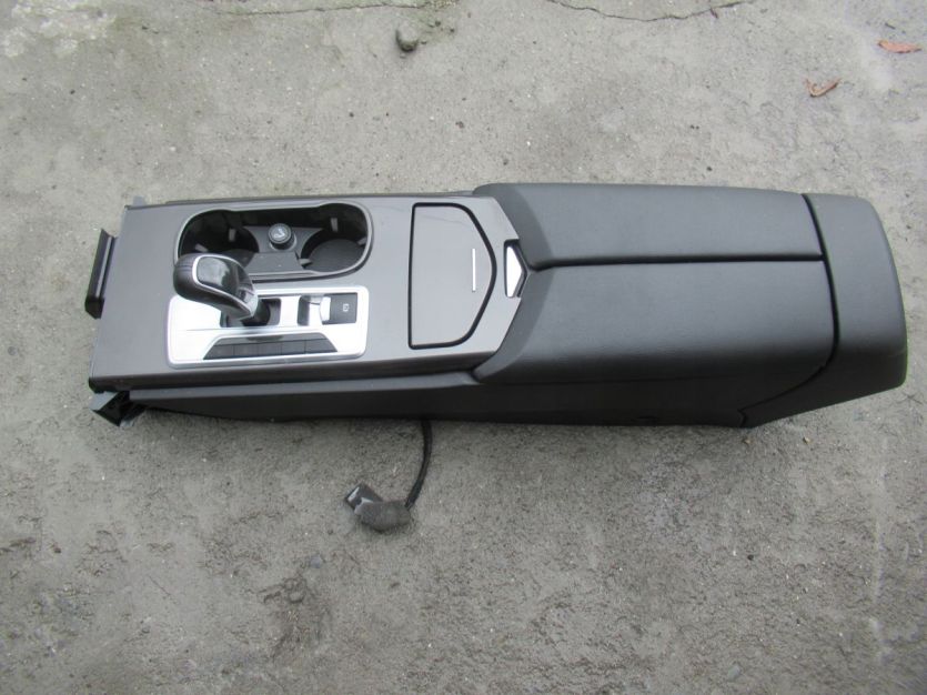 MASERATI GHIBLI M157 3.0 D TUNEL ŚRODKOWY LEWAREK WYBIERAK