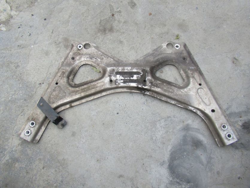 MASERATI GHIBLI M157 3.0 D BELKA DOLNA WZMOCNIENIE