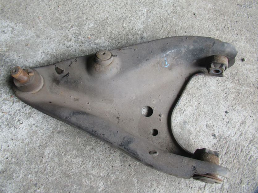 DACIA SANDERO II WAHACZ PRAWY