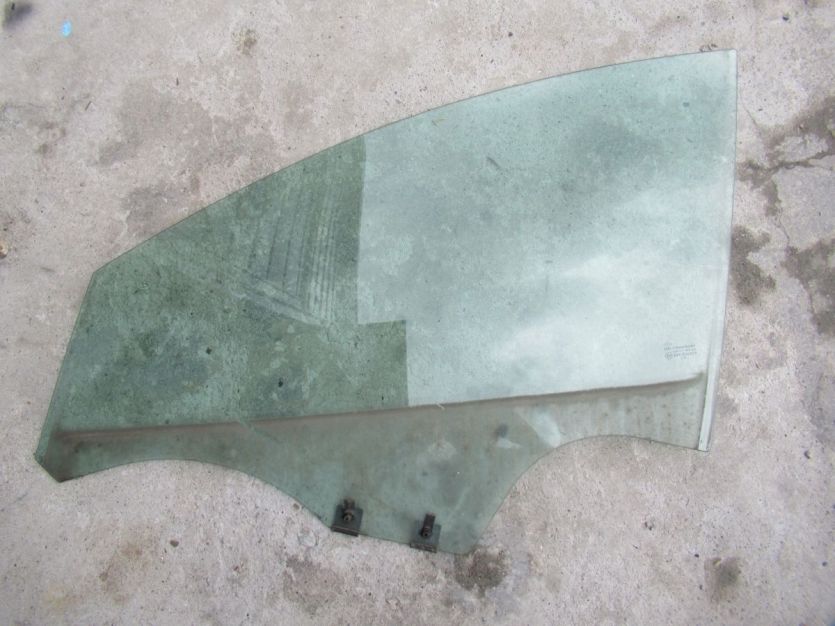 DACIA SANDERO II SZYBA LEWY PRZÓD