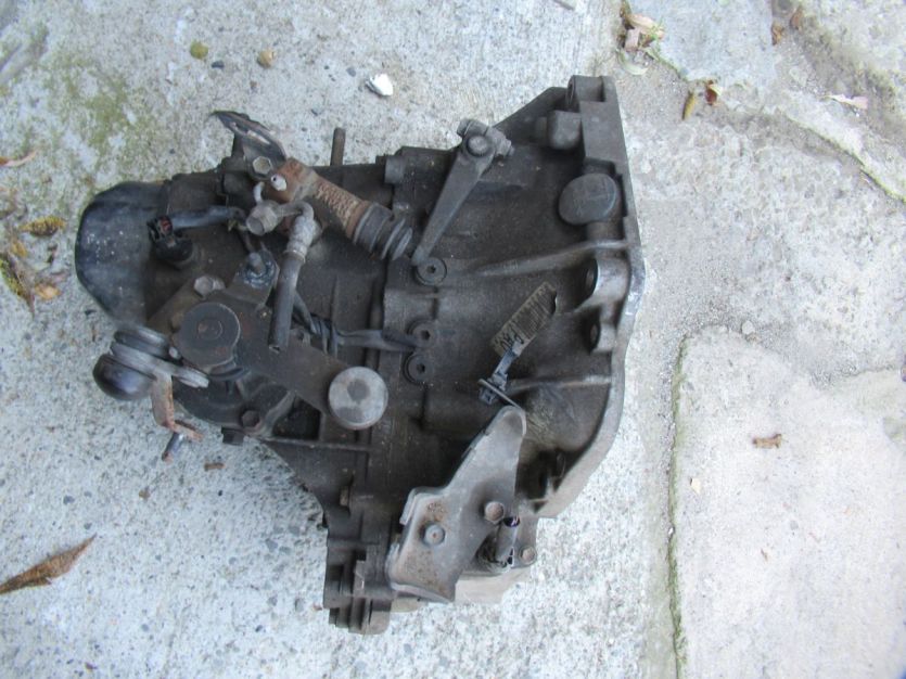 SUZUKI LIANA LIFT 04- SKRZYNIA BIEGÓW PA0 1.6 M16A 106KM 78KW