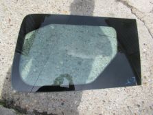 DACIA DOKKER SZYBA LEWY TYŁ