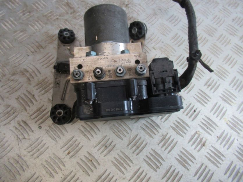 BMW F10 F11 M-PAKIET 2013 2.0 d POMPA ABS 3451 6853400-01