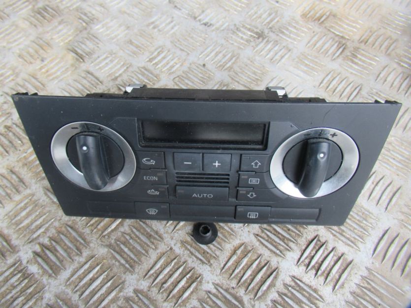 AUDI A3 8P PANEL KLIMATYZACJI 8P0820043D