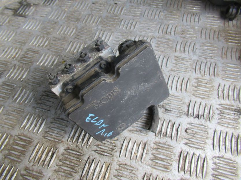 HYUNDAI ELANTRA 2012 R. POMPA ABS 58920-3X400