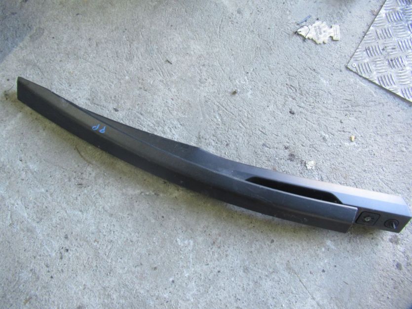 DACIA JOGGER RELINGI RELING PRAWY PRZÓD