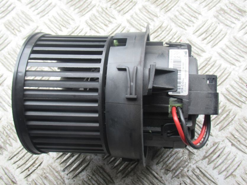 PEUGEOT 2008 I 2015 R. DMUCHAWA