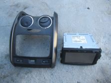 DACIA DUSTER I LIFT 2016 R. RADIO RAMKA 281158799R