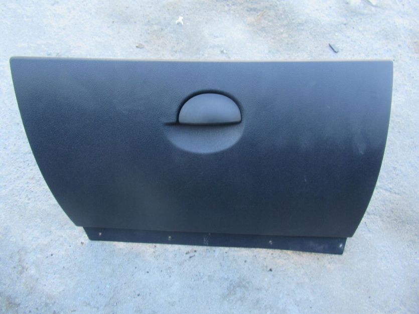 DACIA DUSTER I LIFT 2016 R. schowek pasażera