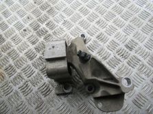 DACIA DUSTER I LIFT 1.6 16V PODUSZKA SILNIKA 112105867R-A