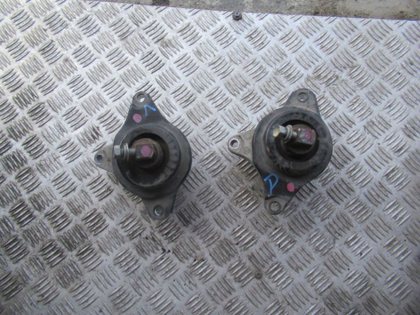 hyundai EQUUS GENESIS 2015 R. 5.0 PODUSZKA SILNIKA LEWA