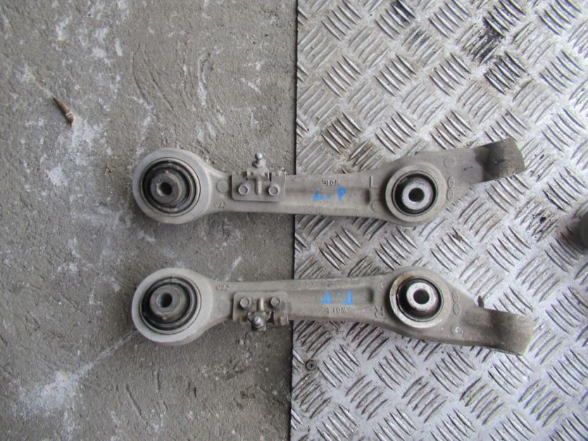 hyundai EQUUS GENESIS 2015 R. 5.0 WAHACZ LEWY PRZÓD