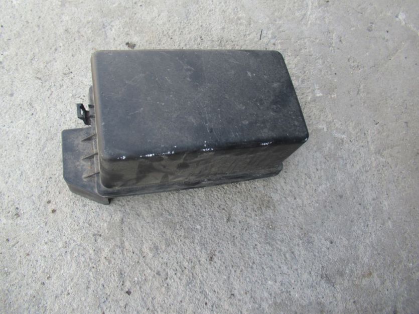 hyundai EQUUS GENESIS 2015 R. SKRZYNKA BEZPIECZNIKÓW