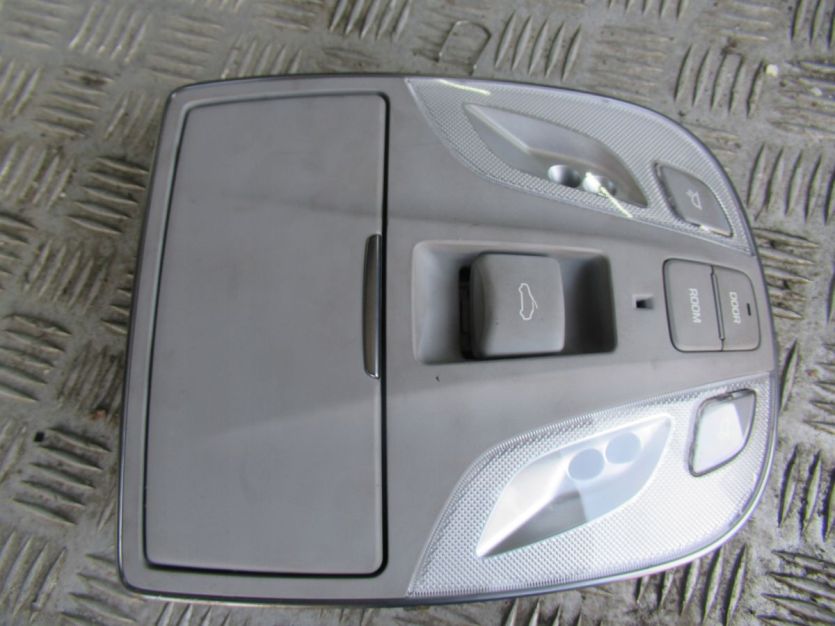 hyundai EQUUS GENESIS 2015 R. LAMPKA OSWIETLENIA KABINY