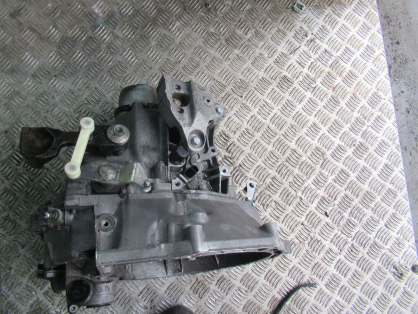 PEUGEOT 2008 I 2015 R. SKRZYNIA BIEGÓW 1.2 VTI 82KM 20CR14