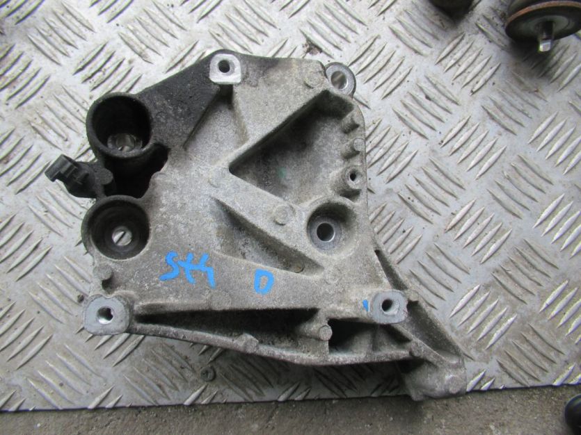 SUZUKI SX4 S-CROSS 13 - 16 1.6 DDIS 4X4 ŁAPA WSPORNIK 55225455