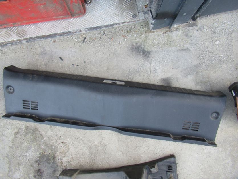 hyundai EQUUS GENESIS 2015 R. OSŁONA PASA TYŁ