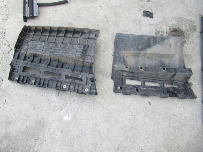 hyundai EQUUS GENESIS 2015 R. 5.0 GDI V8 SLIZG ZDERZAKA PRAWY TYŁ