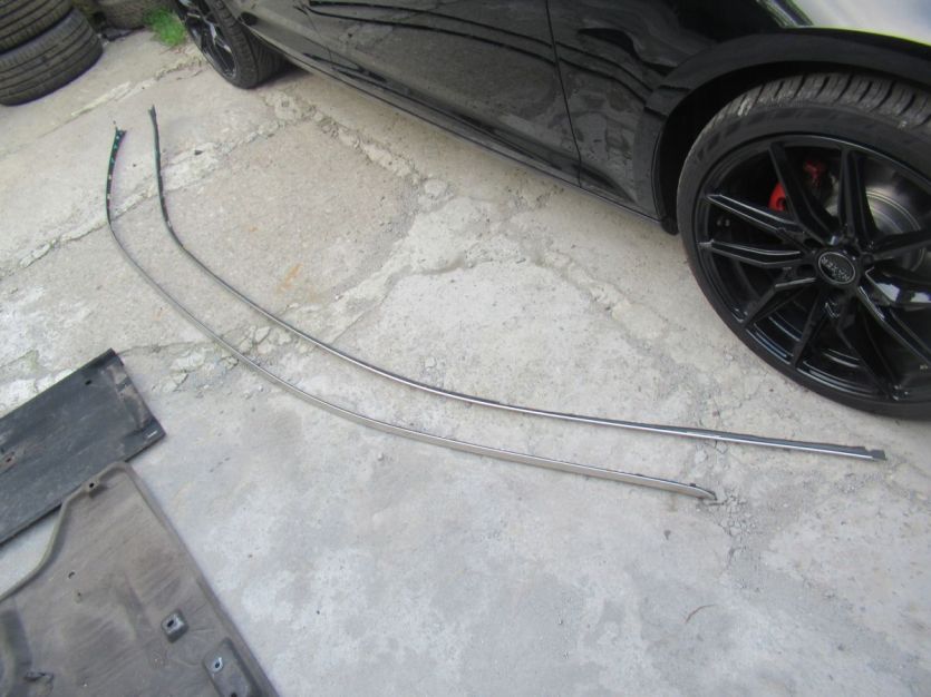 hyundai EQUUS GENESIS 2015 R. 5.0 GDI V8 LISTWA DACHOWA PRAWA