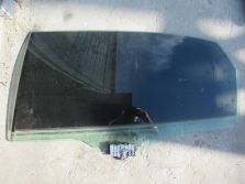 hyundai EQUUS GENESIS 2015 R. SZYBA LEWY TYŁ