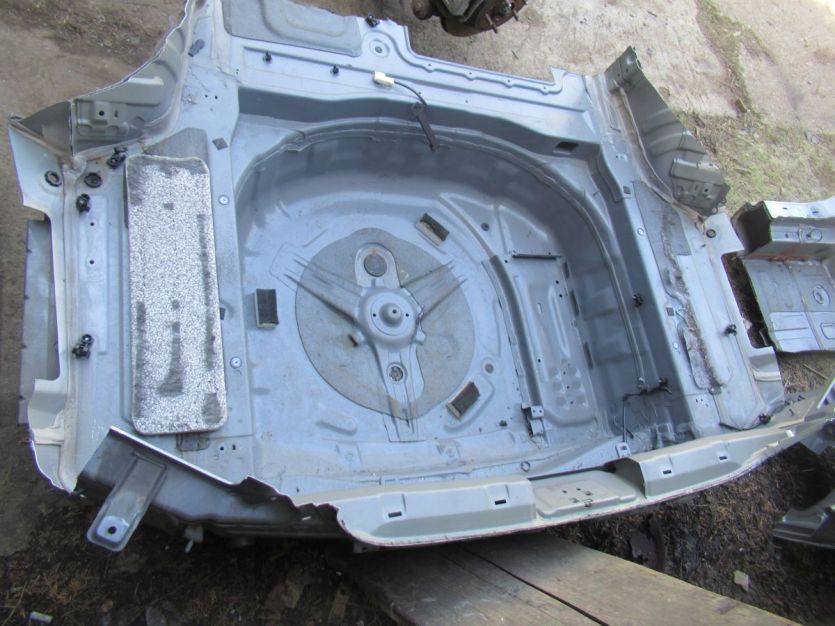 hyundai EQUUS 2016 R. PAS TYŁ WANNA