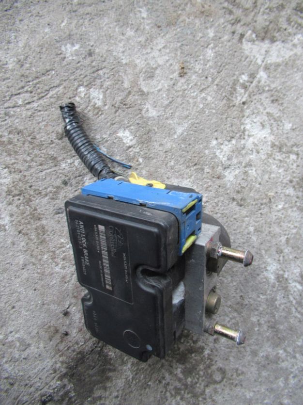 SUZUK WAGON R+ 1.3 POMPA ABS 84E0