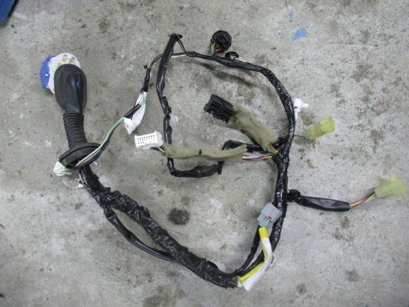 SUZUKI SX4 S-CROSS LIFT WIĄZKA DRZWI LEWY PRZÓD 36756-61M21