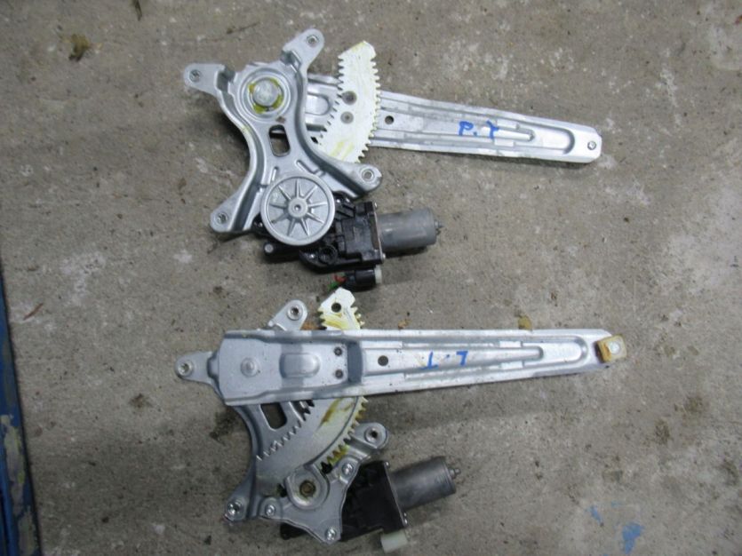 SUZUKI SX4 S-CROSS LIFT MECHANIZM SZYBY LEWY TYŁ