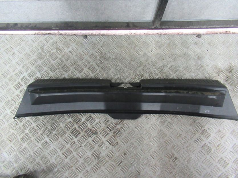 SUZUKI SX4 S-CROSS LIFT OSŁONA PASA TYŁ