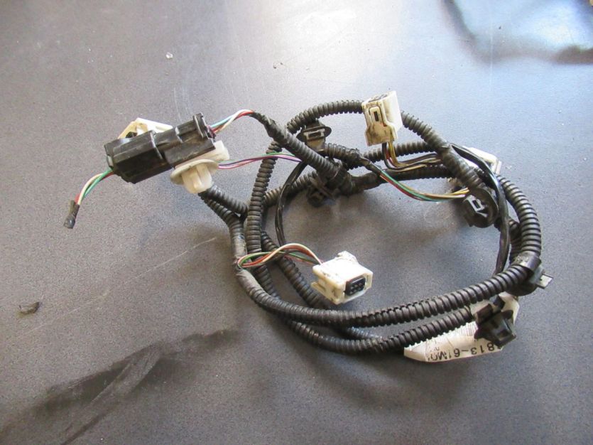 SUZUKI SX4 S-CROSS LIFT 1.4 T WIĄZKA CZUJNIKÓW ZDERZAKA TYŁ 36813-61M0