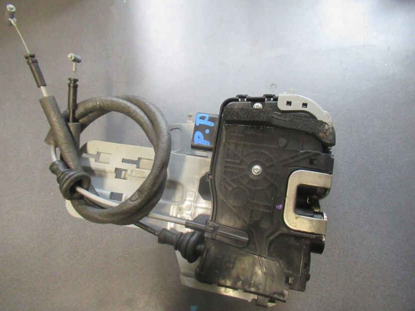 HYUNDAI SONATA HYBRID 2010-2015 2.4 ZAMEK PRAWY PRZÓD 81320-3S200R