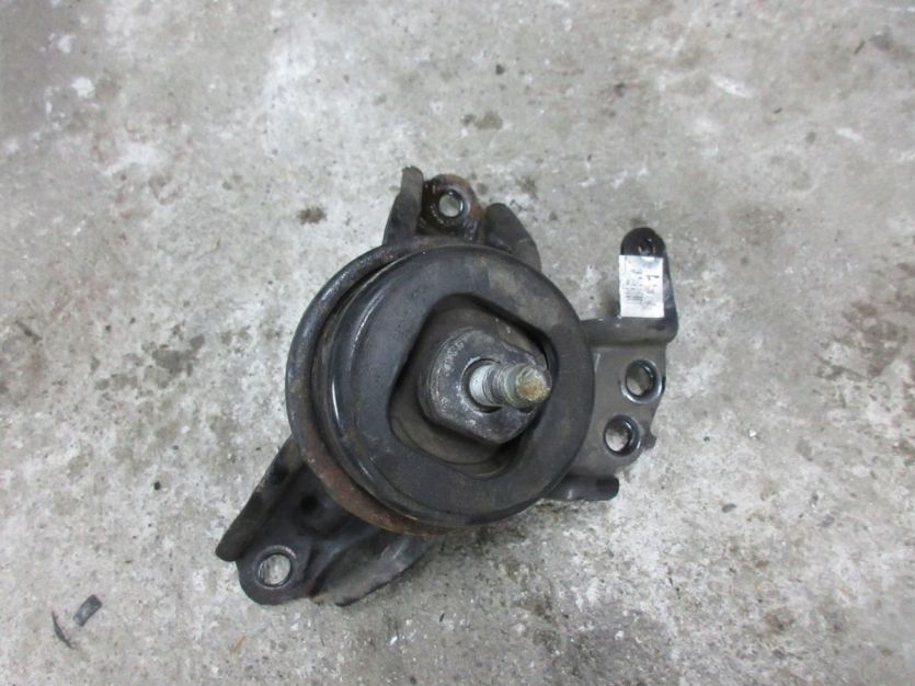 HYUNDAI SONATA HYBRID 2010-2015 2,4 G4KK PODUSZKA SILNIKA