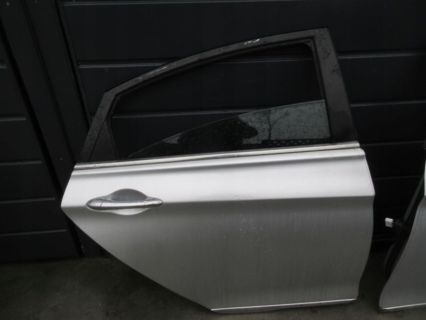 HYUNDAI SONATA IV DRZWI PRAWY TYŁ SEDAN USA HYBRID 2012 R.