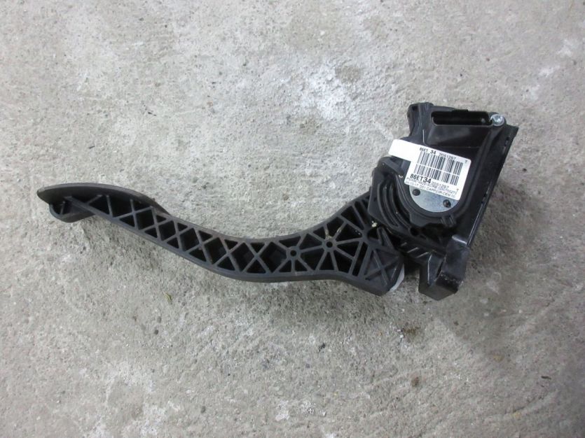 PEUGEOT 5008 II 2018 R. 1.6 THP PEDAŁ GAZU 9674829180