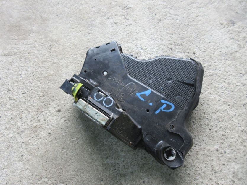 HONDA CIVIC IX SEDAN 12-16 ZAMEK LEWY PRZÓD