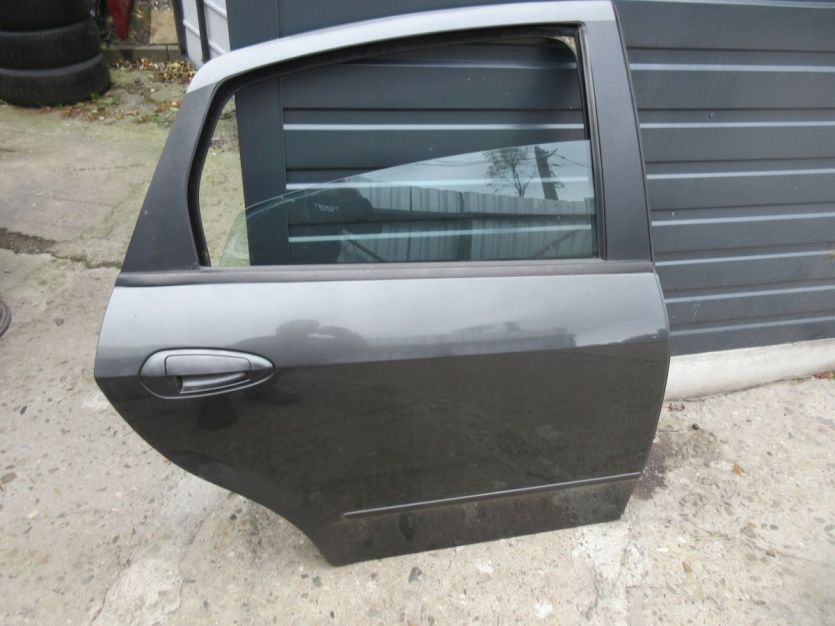 FIAT LINEA DRZWI PRAWY TYŁ