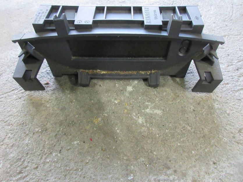 RENAULT THALIA II 2012 R. ZEGAREK 8200722451