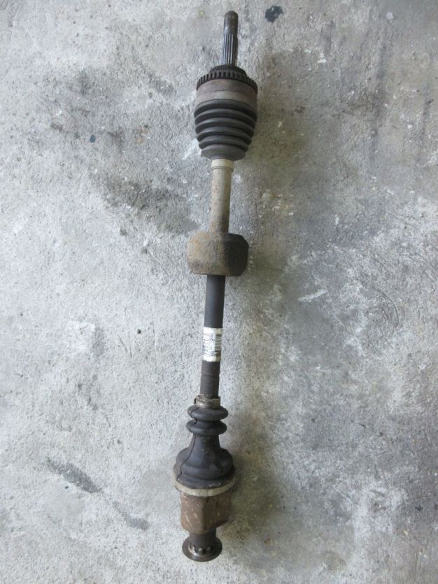 RENAULT THALIA II 2011 R. 1.2 PÓŁOS PRAWA 8200571880