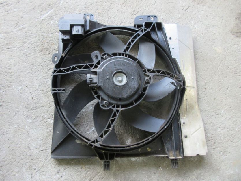 CITROEN C3 II 2011 R. 1.4 8V KFT WENTYLATOR