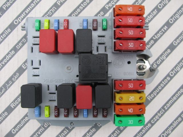 SKRZYNKA BEZPIECZNIKÓW DUCATO BOXER JUMPER III 06- 3.0 CNG 1359402080