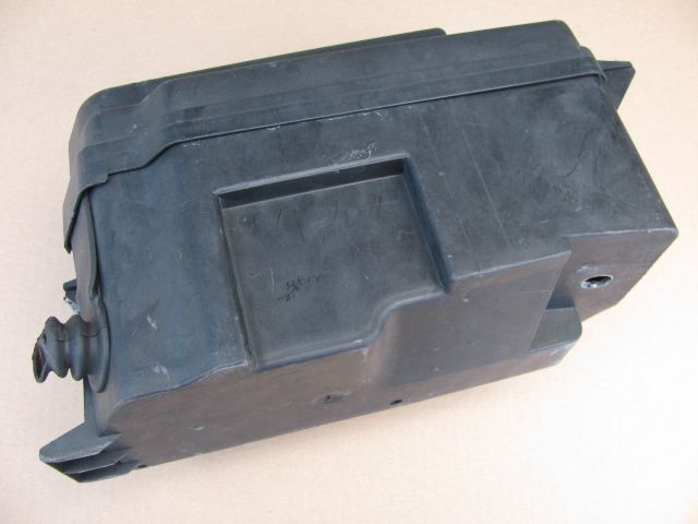 OBUDOWA SKRZYNKI BEZPIECZNIKÓW FIAT CROMA II 05-10