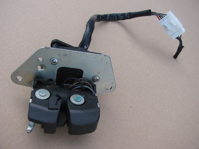 ZAMEK KLAPY TYŁ ALFA 159 SEDAN SW 5PIN BIELSKO