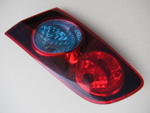 LAMPA PRAWY TYŁ W KLAPĘ CROMA II 05-10 51727251 EUROPA BIELSKO
