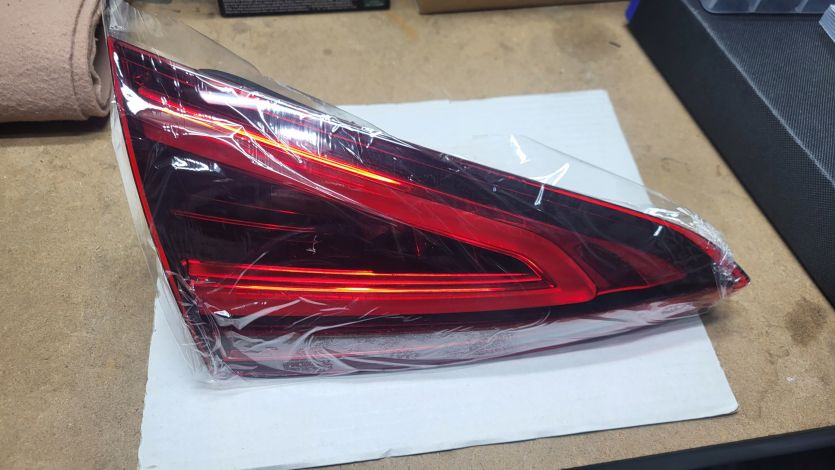 Lampa tylna TYŁ LEWA w klapę Mercedes A Klasa W177 A1779061700 EUROPA NOWA!