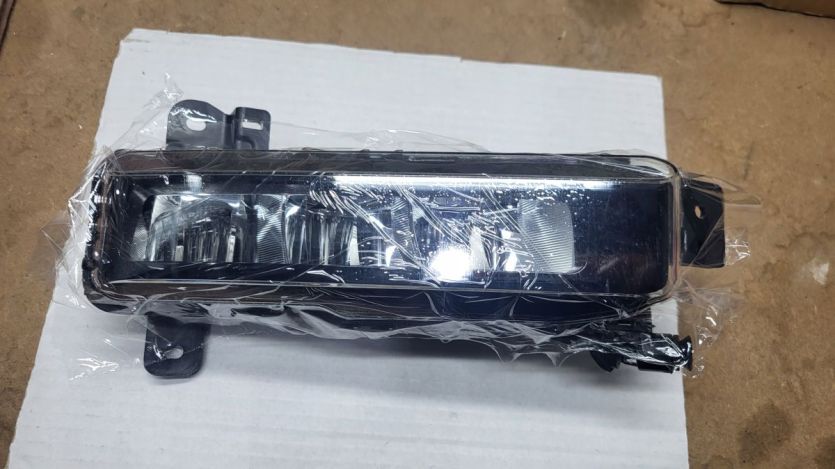 Halogen LED PRAWY BMW 1 F40 2 F45 F46 3 G20 G21 X6 G06 OE 8089980 NOWY !