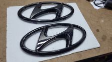 Znaczek Emblemat Logo PRZÓD Grill Hyundai Tucson IV Ciemny CHROM 86300N9010