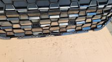 Atrapa chłodnicy GRILL Audi RSQ3 83A 19- Q3 RS 83A853651D ORYGINAŁ NOWY !!!